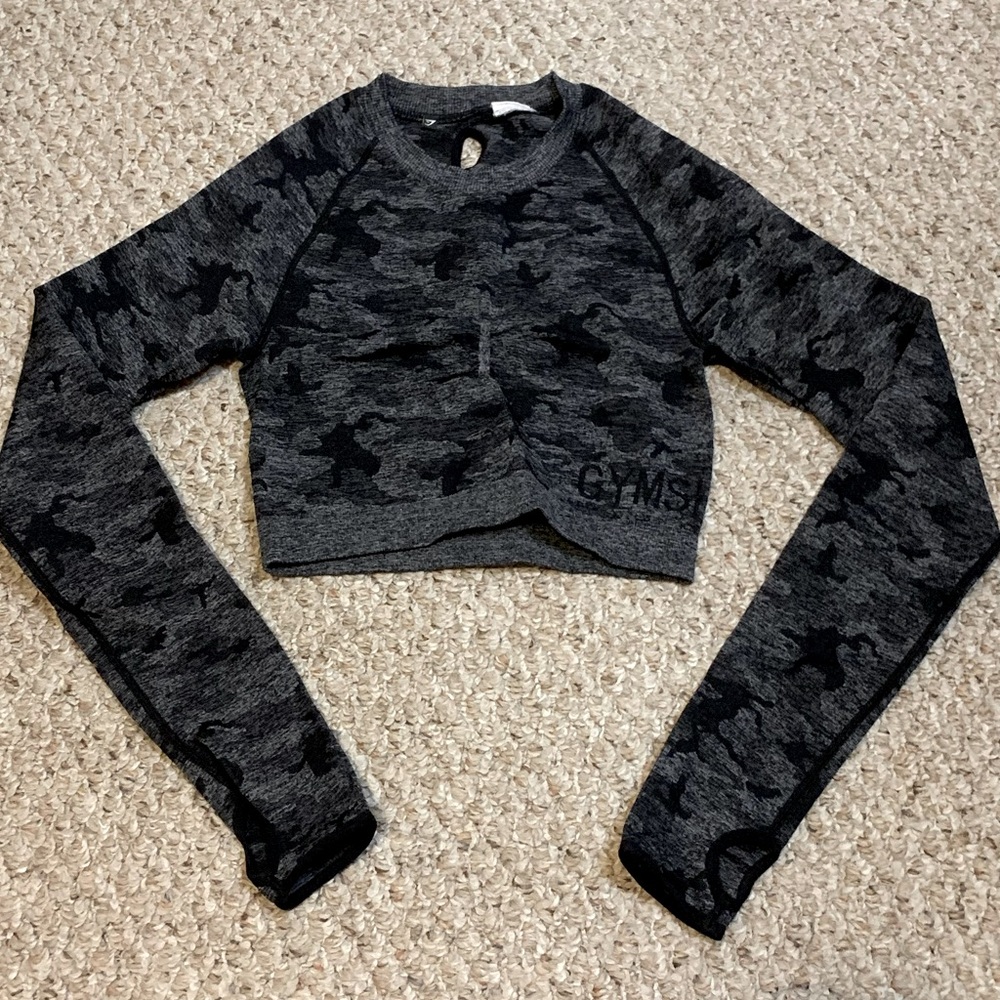 New!! Gymshark Camo Seamless Long Sleeve Crop Top! Size large.